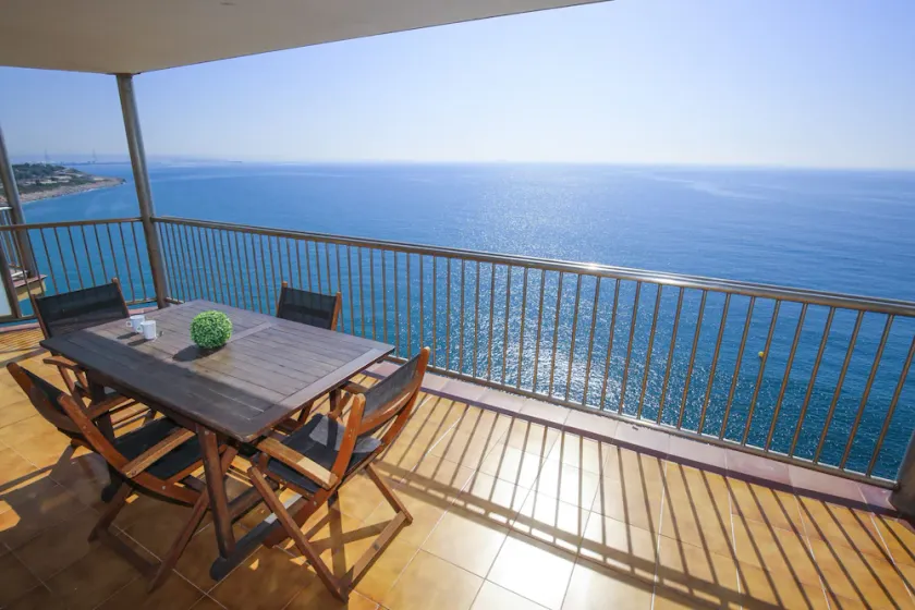 SOBREMAR Apartment - STUNNING Views - Image 1