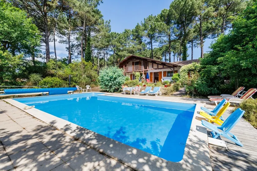 Doppelhaushälfte 'Maison entre Lac et Océan' mit Garten, Terrasse und WLAN - Image 1