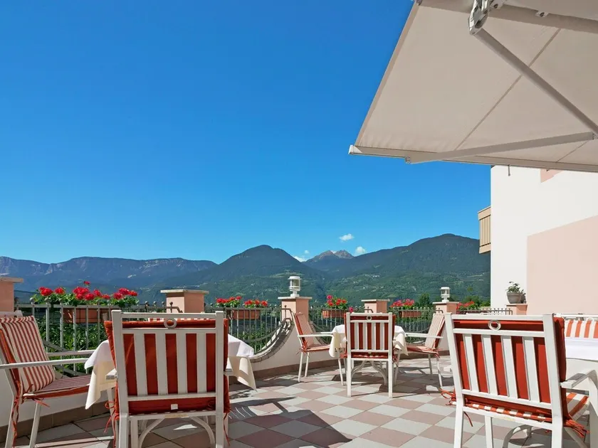 Bellissimo appartamento con WIFI, piscina, vasca idromassaggio, A/C, TV, balcone e animali ammessi - Image 1