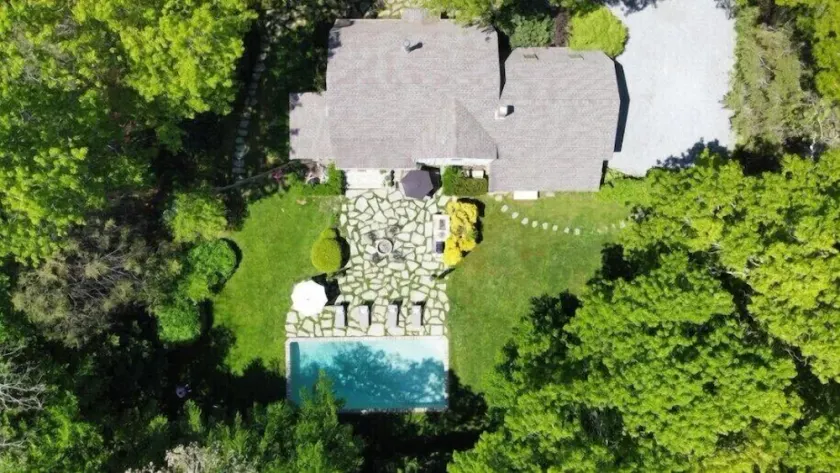 Hampton Beach Barn w/ Infrared Sauna and Heated Pool - Dog friendly - Image 1