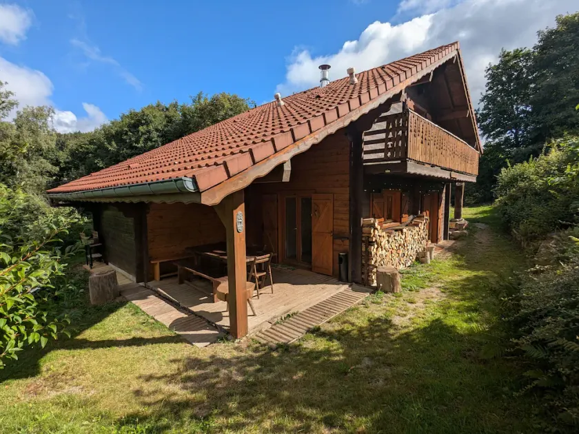 Chalet spacieux près de Gérardmer avec terrasse, verger et activités montagne - Image 1