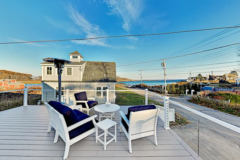 Thisgood Cove with Sea Views, Roof Deck,  Beach,  And So Much More - Image 1