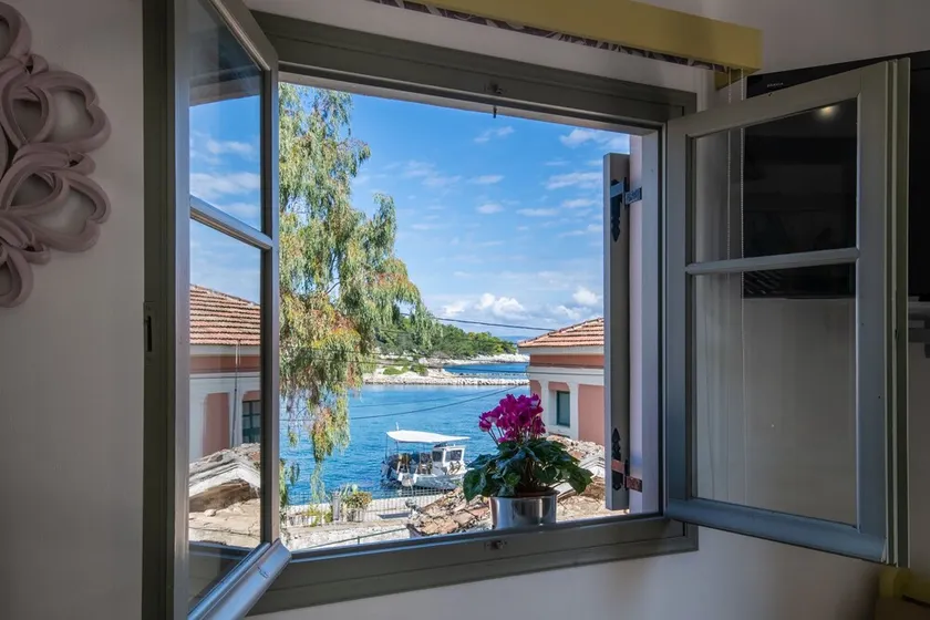 Dora I Studio - Cozy With bay View - Image 1