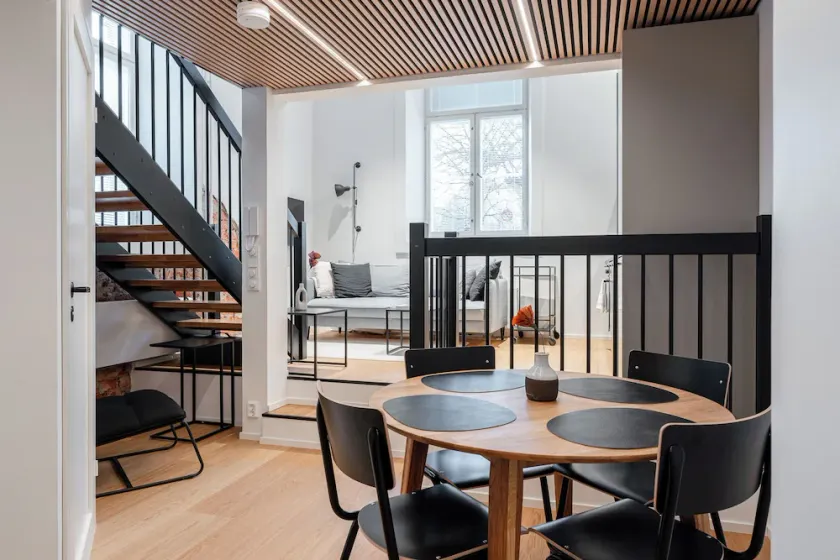 Stylish Loft next to City Center & Lake Pyhäjärvi - Image 1