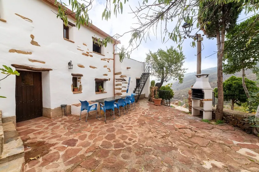 Holiday Home 'Casa Rural La Curiosa' with Mountain View, Shared Pool and Wi-Fi - Image 1