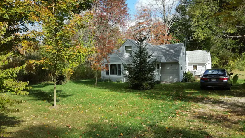 Cozy Cottage close to the Lake - Image 1