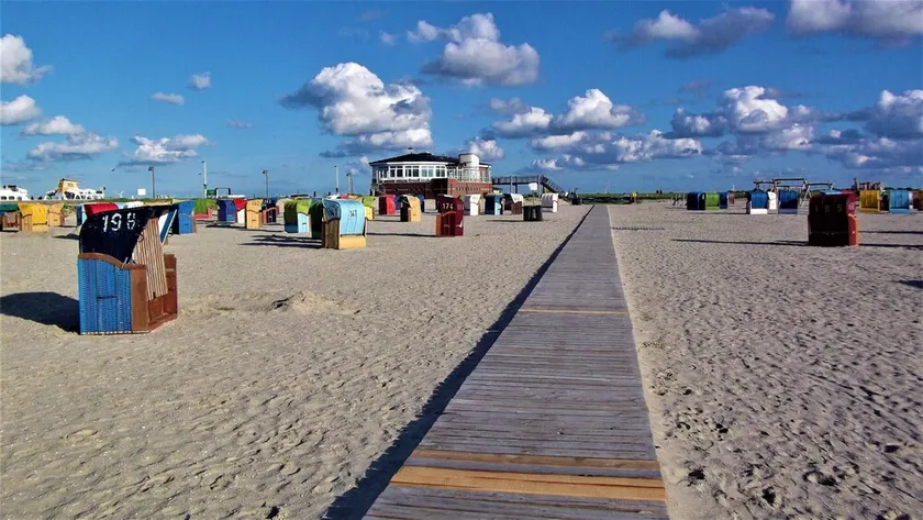 Haus in Nessmersiel am Wattenmeer - Image 1