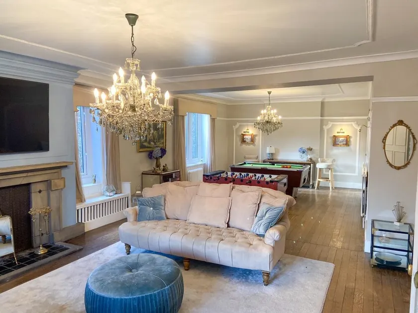 Large Boutique house set in own grounds - Image 1