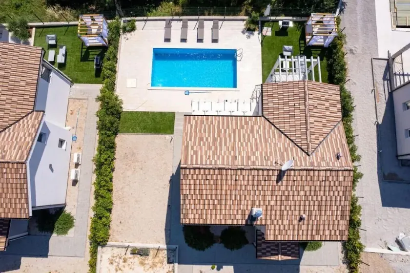 Diminici Villas - Image 1