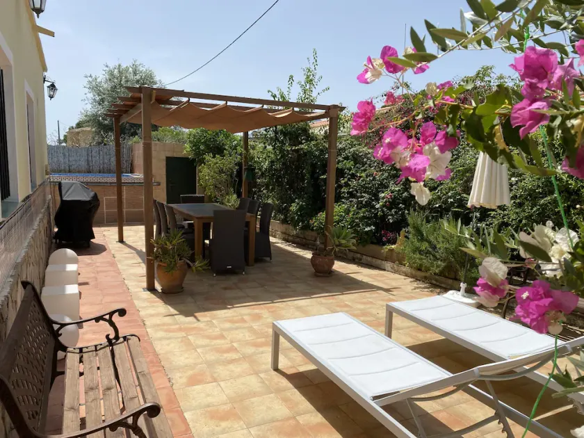 Detached bungalow with pool 650m from the fine sandy beach - Image 1