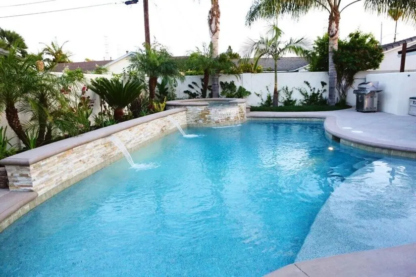 Snazzy 6 Bedroom 3 Bath Pool Home 1/2 Mile Walk to Disney - Image 1