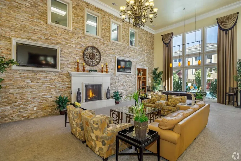 New Stylish 1BR Apt With Heated Pool Gym Yoga Studio - Image 1
