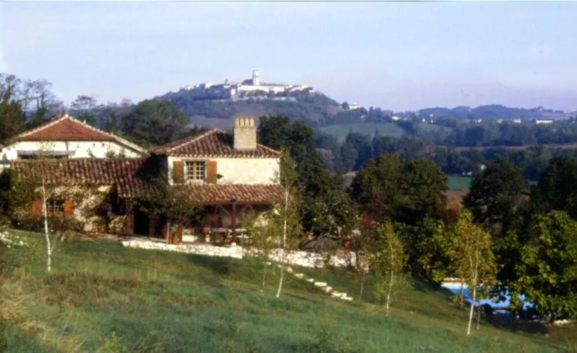Idyllic house in rural hamlet with lovely views, garden and private pool. - Image 1