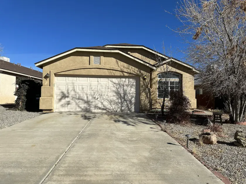 Cozy Rio Rancho home with easy access to Santa Fe, Albuquerque, or Jemez Springs - Image 1