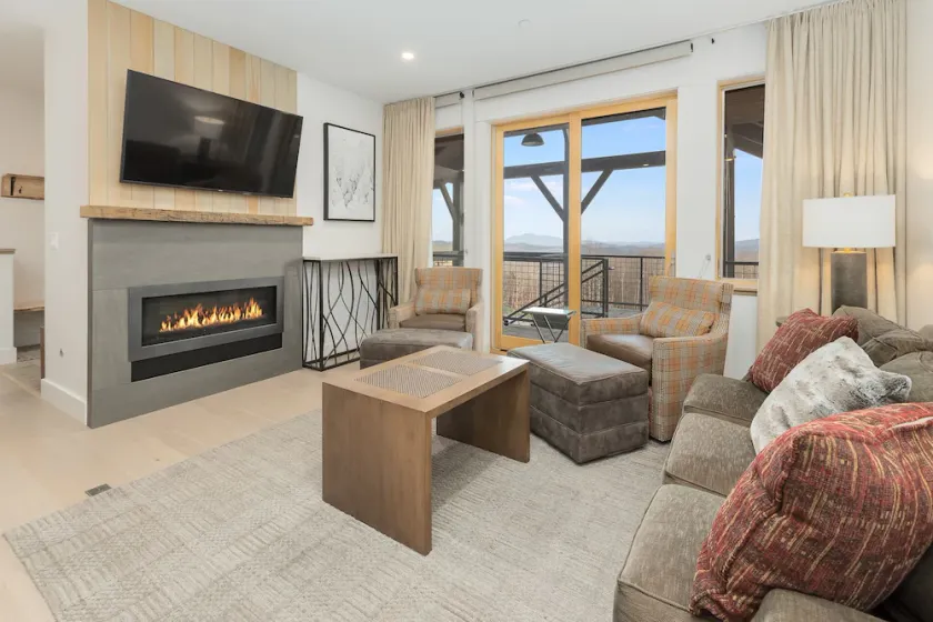 Mountainside Luxury 2-Level Condo at Okemo. Ski-In/Out. - Image 1