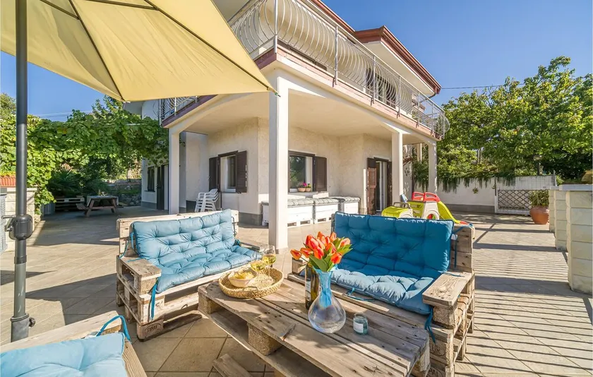 Gorgeous Home In Moneglia With Wifi - Image 1