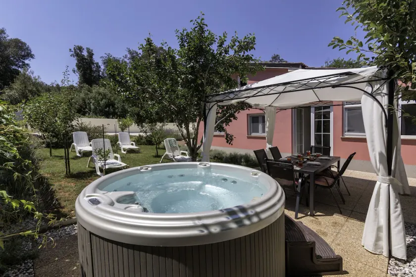 House 1703/17586 (Istria - Banjole), 350m from the beach - Image 1