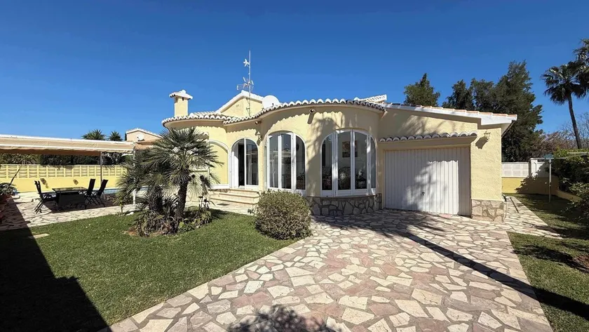 T-4711, Villa Sol, villa avec piscine privée, 600 m de la mer - Image 1
