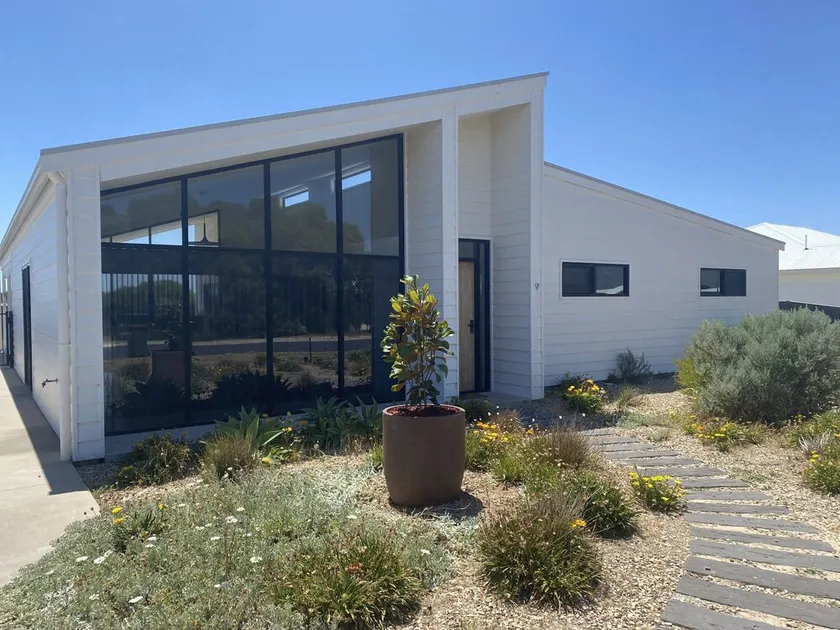 Marley's at Robe - 50m to Long Beach - Image 1