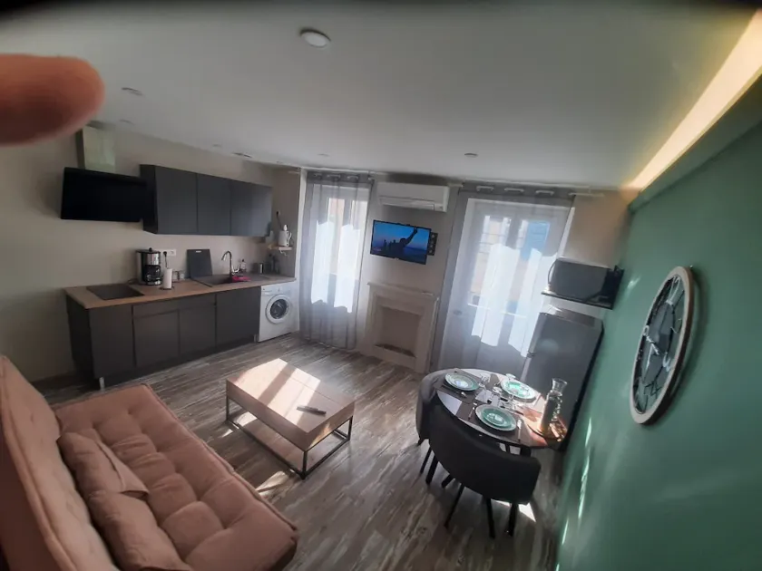 \"Les IRIS\" APT 107, T2 COSY, 30 m2, 1 bedroom with TV - Image 1