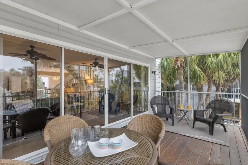 Cheerful North Beach Getaway - Image 1