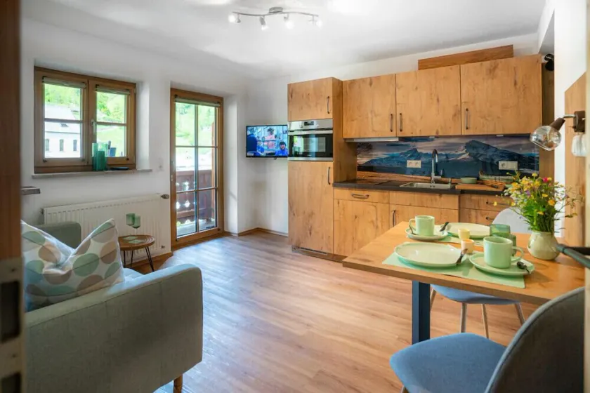 Ferienwohnung Ramsau Mitte, 46qm, Separates Schlafzimmer, Balkon, W-lan - Image 1