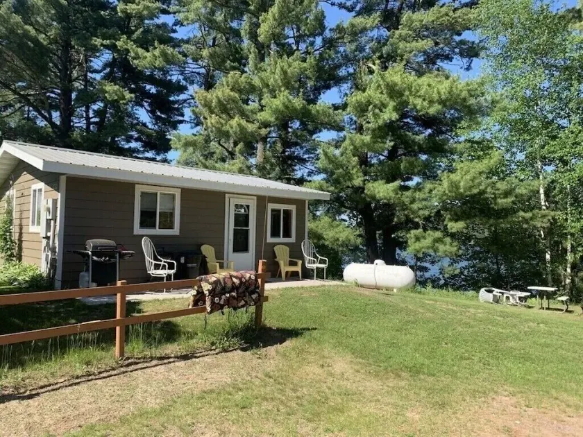 Sam’s Place Cabin 1 on Long Lake, near shoreline, quiet. Own dock available. - Image 1