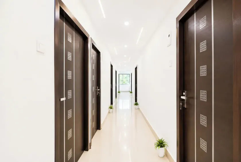 Hotel Whyom Palace - Image 1