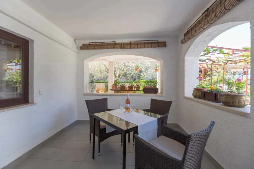 Holiday apartment with Wi-Fi and terrace - Image 1