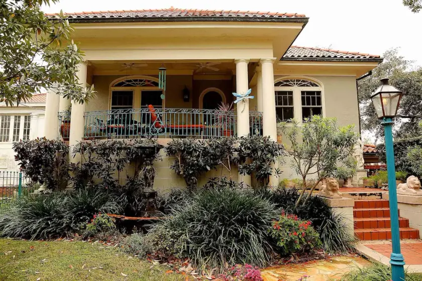 The Laurel Bed And Breakfast - Image 1