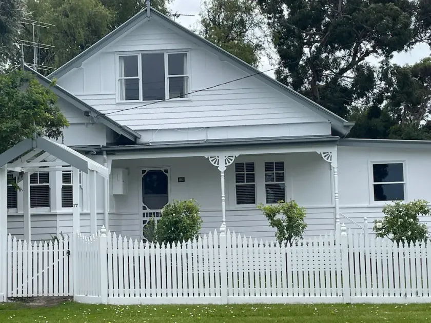 Inverloch - Willow Cottage Short Walk to Beach &Town (Linen & Towels Included) - Image 1
