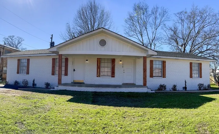 Beautiful 2 BR suite in the center of downtown Jackson. - Image 1