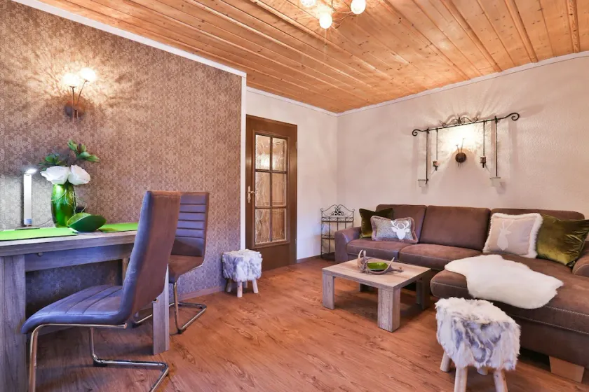 Ferienwohnung Nr. 1, 1-2 Personen, 50 qm, Bad/WC, Balkon und Bergblick, TV, Geschirrspüler, 1 Schlafzimmer,  Nord-Westen - Image 1