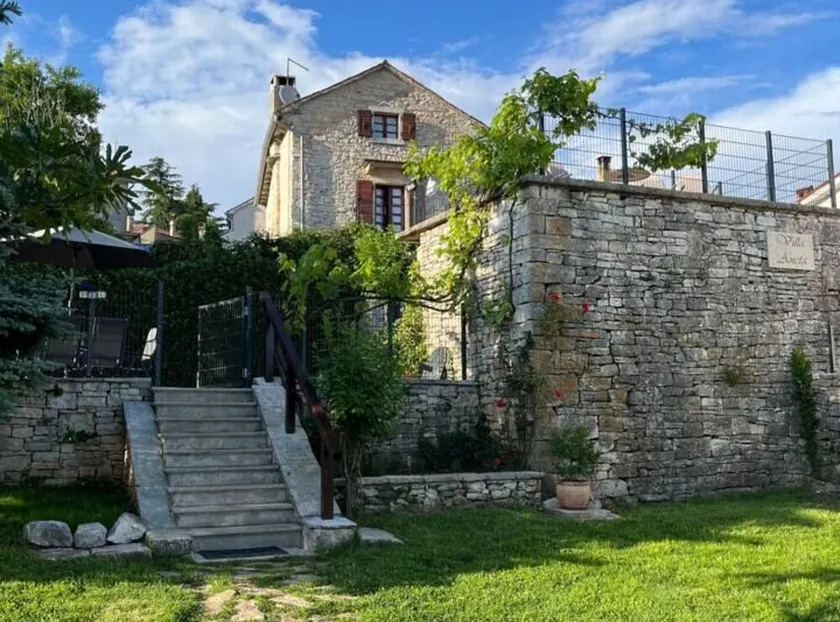 Istrian Private Garden Oasis - Image 1