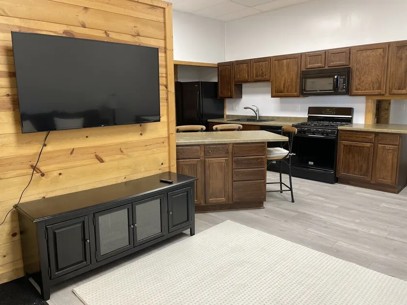 Cozy first floor at the heart of downtown Viroqua - Image 1