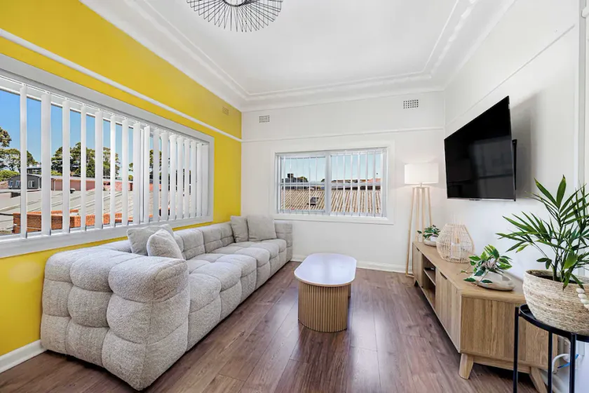 MetaWiseBnB Cozy 2Bed Earlwood Near City And Airport - Image 1