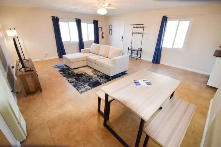 Newly Renovated Charming 3 bedroom Las Vegas Home - Image 1