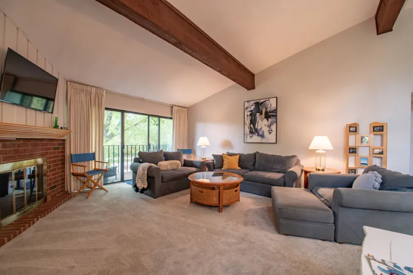 2 bedroom suite with resort facilities.  - Image 1