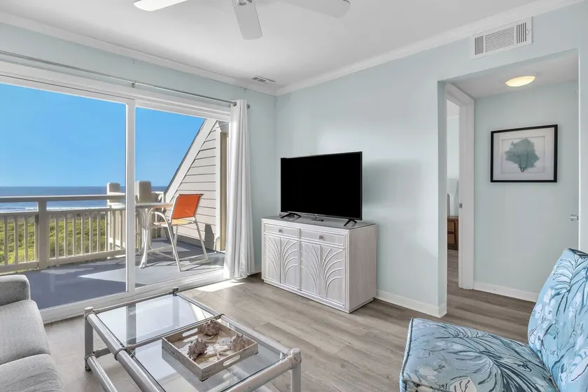 Aqua Vista by Oak Island Accommodations - Image 1