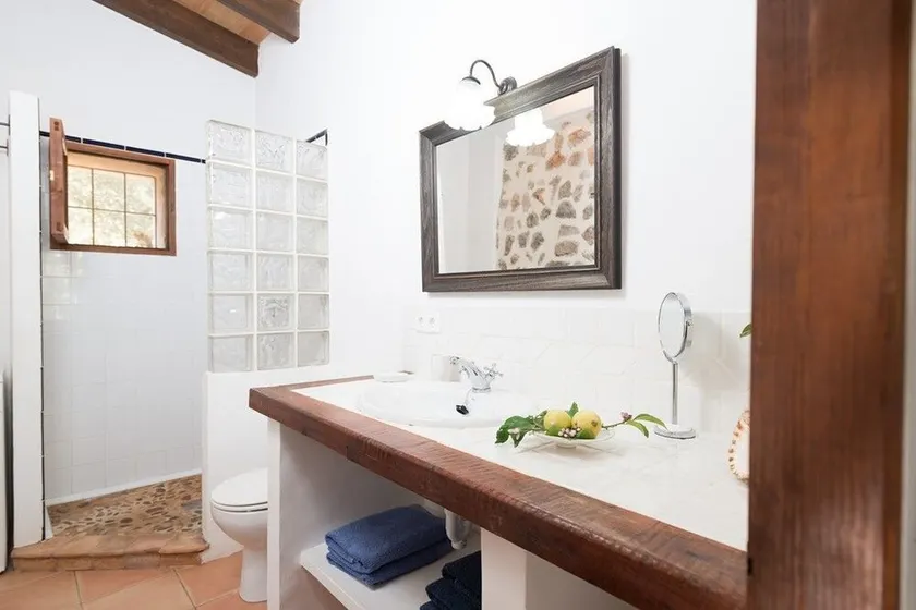 Mountains cottage near the sea for sightseeing and enjoying nature 20% off March - Image 1