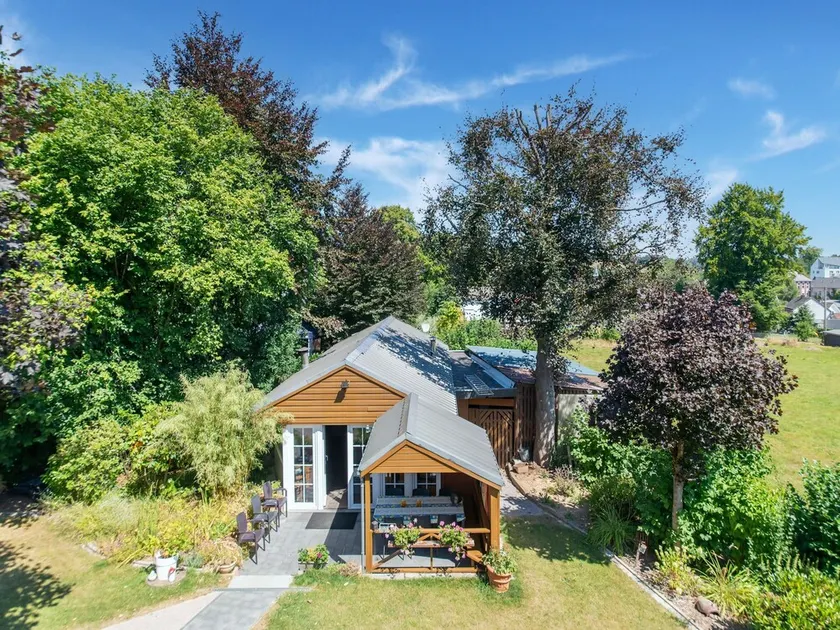 Pretty House in the Ardennes With Swimming Pool & Games Room - Image 1