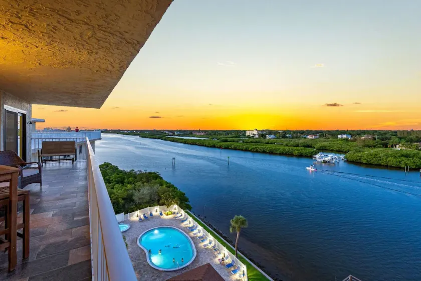 Bayshore Yacht & Tennis 806 - Image 1