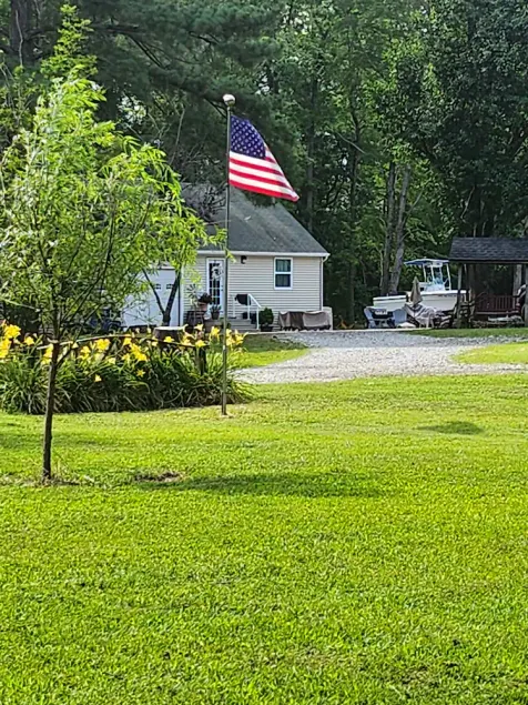 Cozy Guest House on 15 acres, with plenty of parking! - Image 1