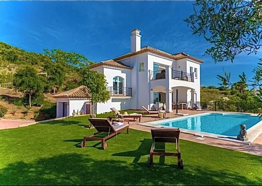 Villa Latina Golf en privilegiada área  - Image 1