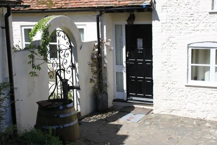 Annex in Heyshott, near Midhurst, in heart of the South Downs National Park - Image 1