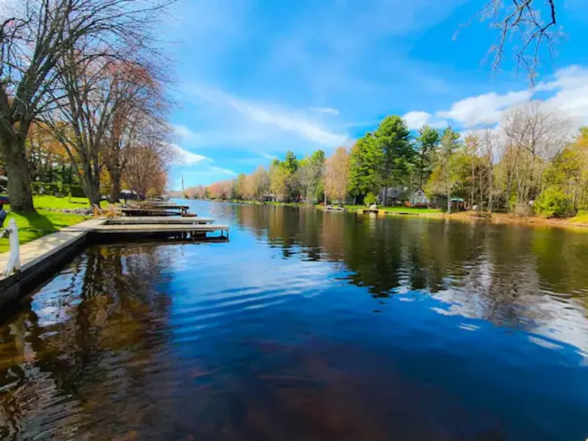 🌊Waterfront Cottage w/ Dock, 🔥Hot Tub & Sauna | Fishing & Boating | Sleeps 8 - Image 1