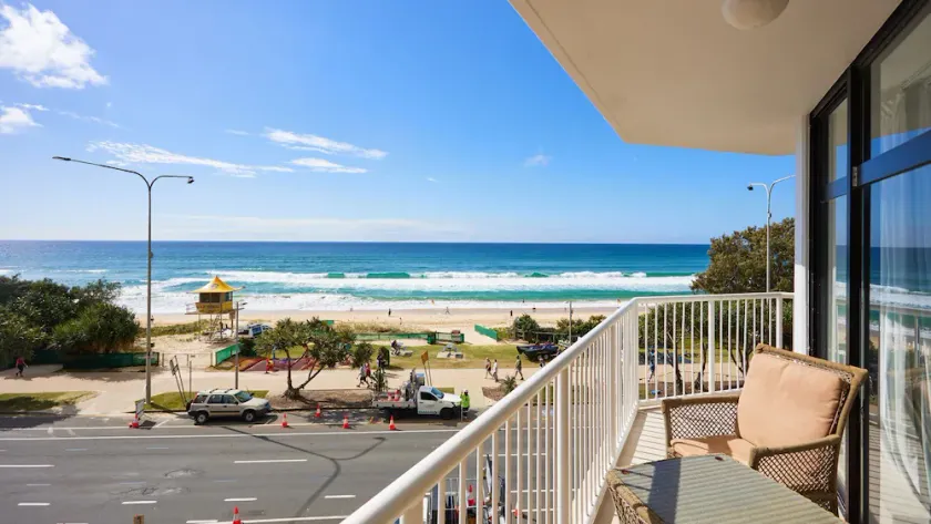 Beachfront Escape in Surfers Paradise - CoastHM - Image 1