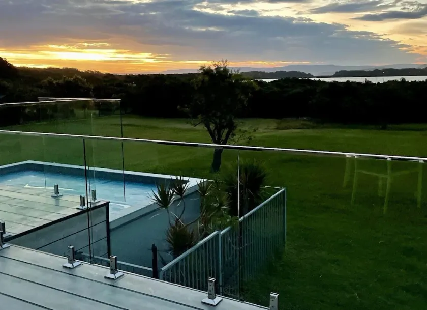 Sunset Shore en Absolute Waterfront - Image 1