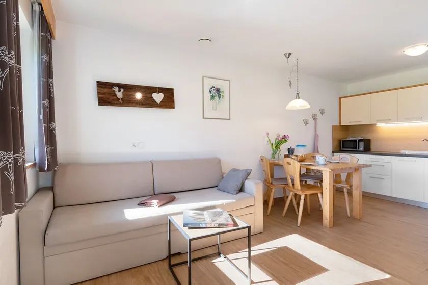 Apartamento vacacional \"Stiflerhof Apt Enzian\" con vistas a la montaña, jardín compartido y Wi-Fi - Image 1