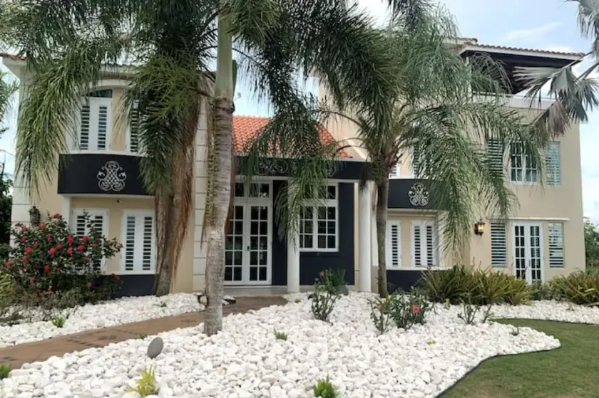 Family friendly 3500ft² villa w/Private Pool, BBQ, 100mbp, near Boqueron & Buye - Image 1